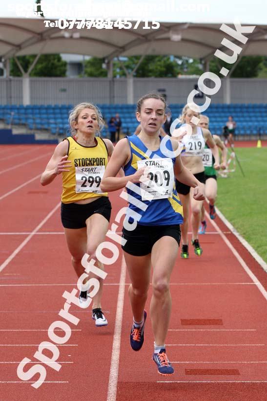 Senior womens 800 metres, Northern Senior and Under-20s Champs., SportsCity, Manchester. Photo: David T. Hewitson/Sports for All Pics